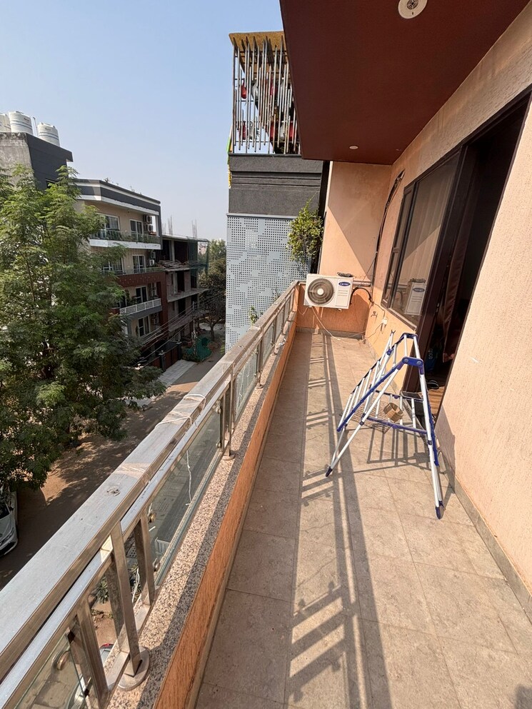 Balcony, the-legend-one 3 Bedroom 1550 Sq.Ft. Builder Floor In Sector 57 Gurgaon 8284402