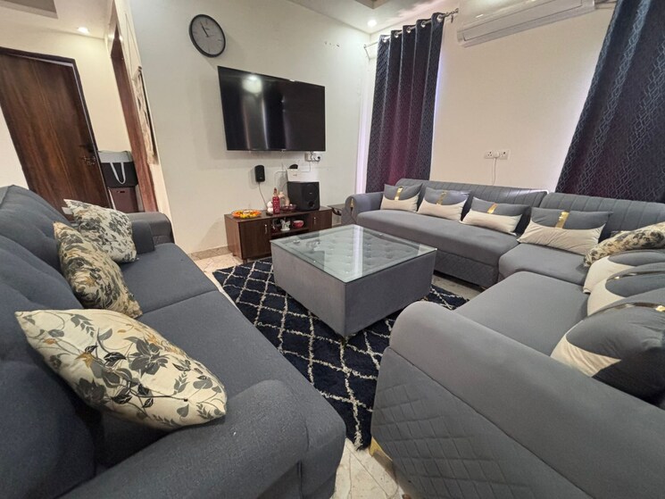 Master Bedroom, the-legend-one 3 Bedroom 1550 Sq.Ft. Builder Floor In Sector 57 Gurgaon 8284402