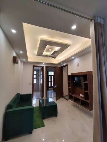 Living Room in 2 BHK Builder Floor at Super Mart 1, Sector 27 – for Rent