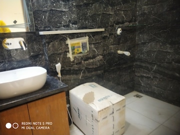 Bathroom in 2.5 BHK Builder Floor at Sushant Lok 3, Sector 57 – for Sale