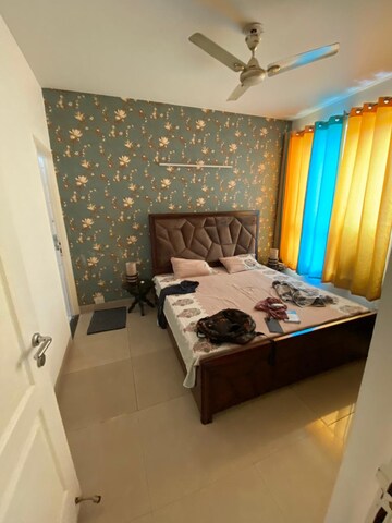 Team Area in 2 BHK Apartment at Unitech Uniworld Gardens 2, Sector 47 – for Rent