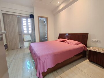 Bedroom in 3.5 BHK Builder Floor at Sector 38 – for Rent