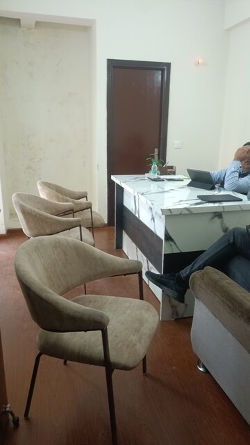 Furnished Amenities in 2 BHK Apartment at Amrapali Terrace Homes, Tech Zone 4 Greater Noida – for Rent