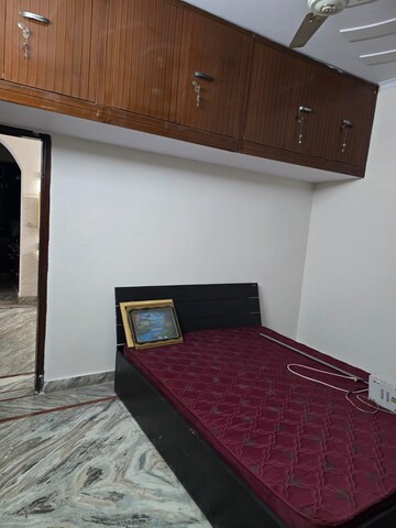 Kitchen in 1.5 BHK Builder Floor at Sector 28 – for Rent