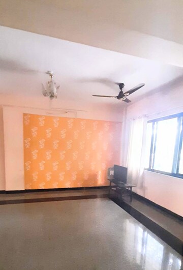 Room in 3 BHK Apartment at Seawoods – for Sale