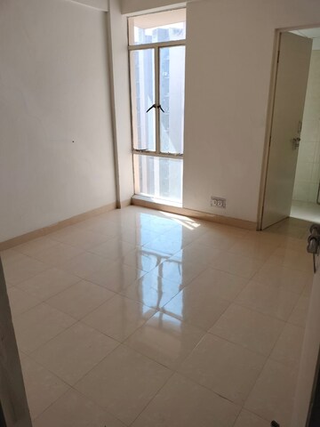 Room in 2 BHK Apartment at Conscient Habitat, Sector 99a – for Rent