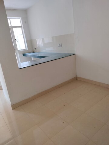 Room in 2 BHK Apartment at Conscient Habitat, Sector 99a – for Rent