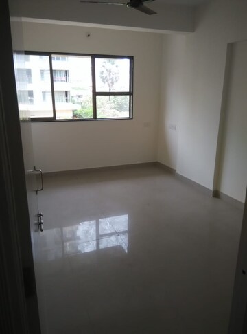 Room in 2 BHK Apartment at Omkar Veda Exclusive, Parel – for Sale