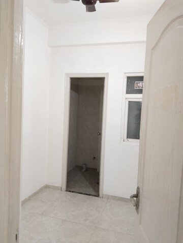 2.5 BHK Apartment For Rent in Aims Golf Avenue I, Sector 75