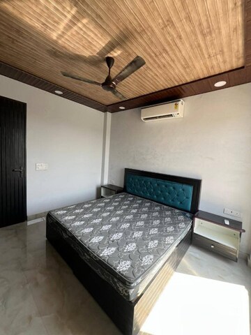 Bedroom in 3 BHK Builder Floor at DLF Vibhuti Khand, Gomti Nagar – for Rent