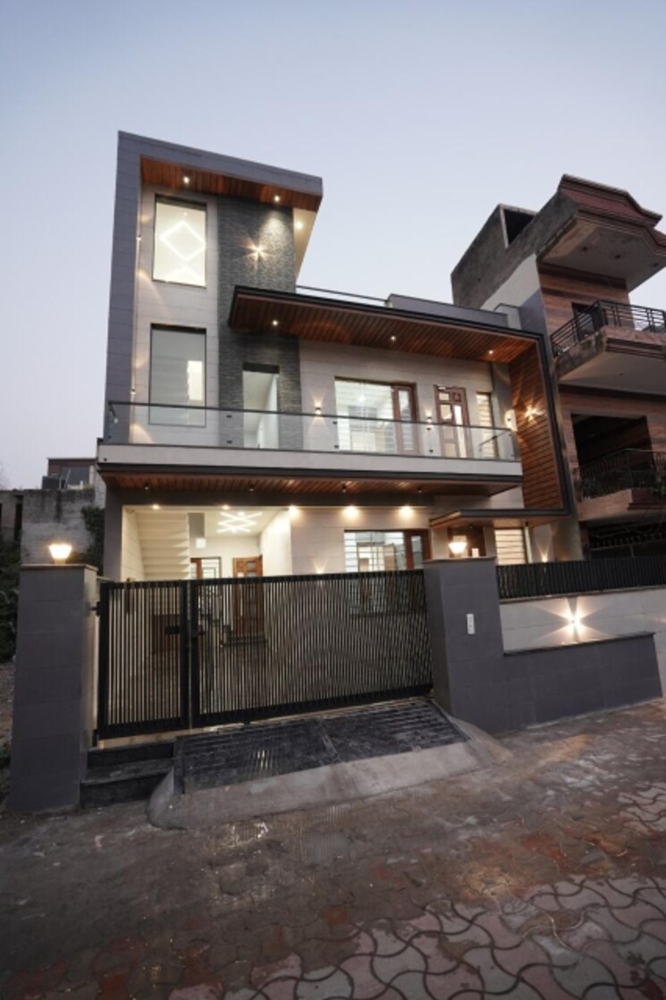 Exterior View, ambala highway 6 Bedroom 242 Sq.Yd. Independent House In Ambala Highway Zirakpur 8284928
