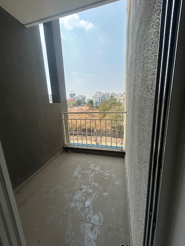 Room in 2 BHK Apartment at Godrej Greens, Undri – for Rent