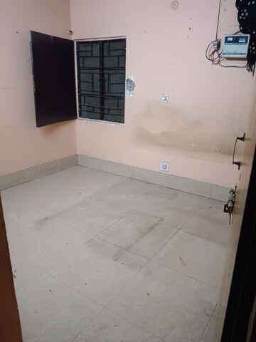 Room in 2 BHK Builder Floor at Dilshad Garden – for Rent