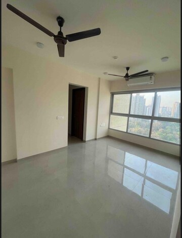 Room in 3 BHK Apartment at Piramal Vaikunth, Balkum Pada – for Rent