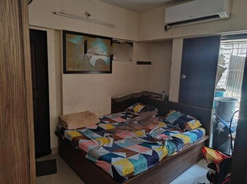 Bedroom in 2 BHK Apartment at Goregaon West – for Rent