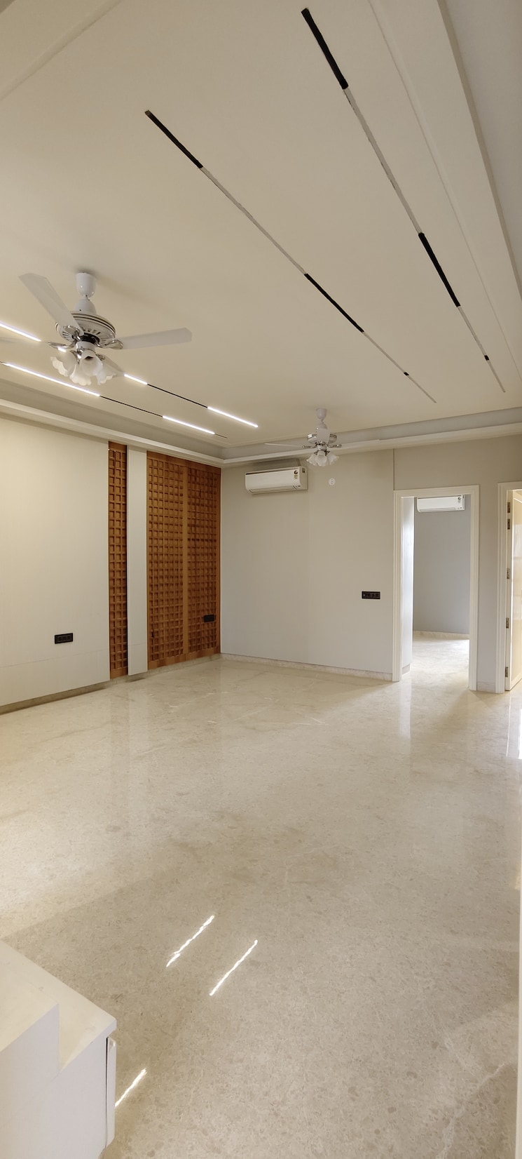 Room, surajmal vihar 3 Bedroom 1800 Sq.Ft. Builder Floor In Surajmal Vihar Delhi 8285007