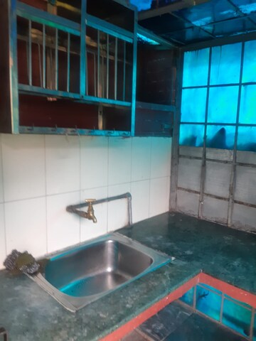 Kitchen in 1 BHK Builder Floor at Sector 40 – for Rent