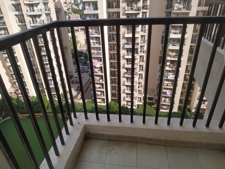 Balcony, gaur-city-5th-avenue 2 Bedroom 910 Sq.Ft. Apartment In Sector 4 Greater Noida Greater Noida 8285065