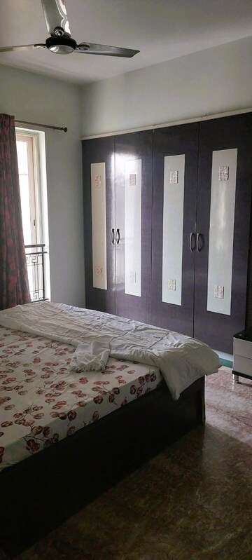 Bedroom in 4 BHK Apartment at Hiranandani Estate, Ghodbunder Road – for Rent