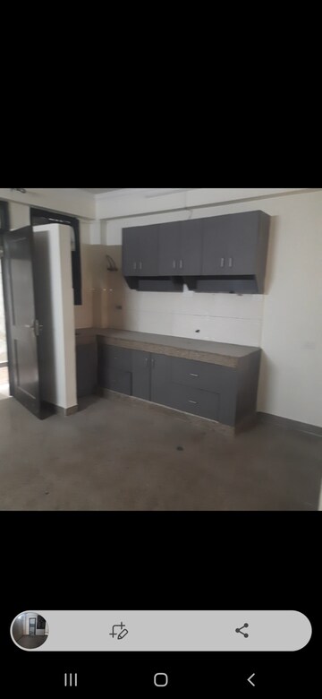 Kitchen in 1.5 BHK Builder Floor at Sector 47 – for Rent