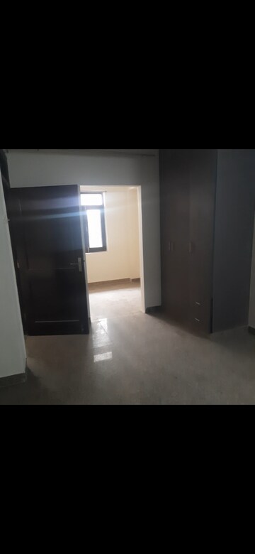 Room in 1.5 BHK Builder Floor at Sector 47 – for Rent