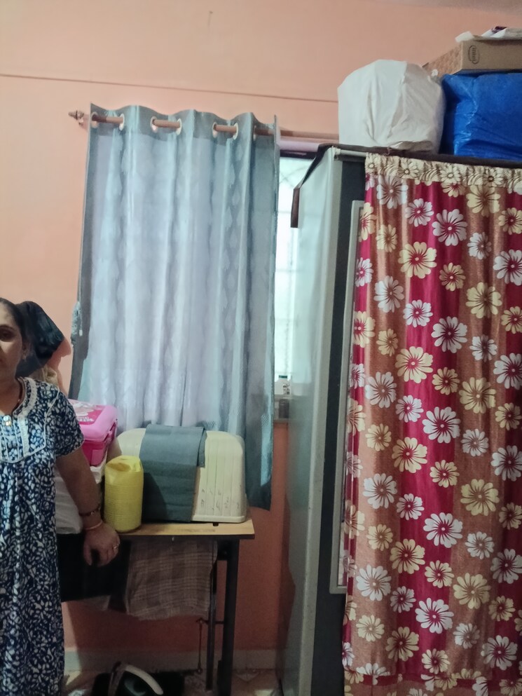 Bedroom, kurla west 1 RK 350 Sq.Ft. Apartment In Kurla West Mumbai 8285091