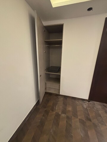 Staircase in 3.5 BHK Builder Floor at Sector 27 – for Rent