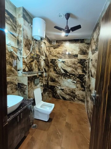 Bathroom in 1 BHK Apartment at HBH Galaxy Apartments, Sector 43 – for Rent
