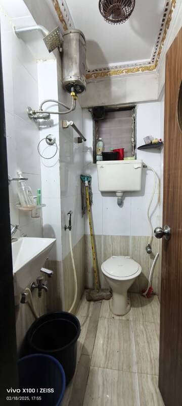 Bathroom in 1 BHK Apartment at Bindra Complex, Andheri East – for Rent