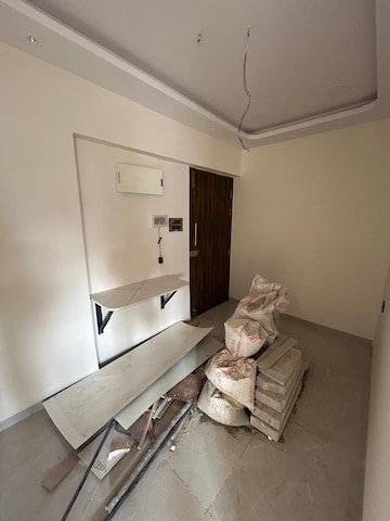 Bedroom in 4 BHK Apartment at Alag Aranya, Naidu Colony – for Rent