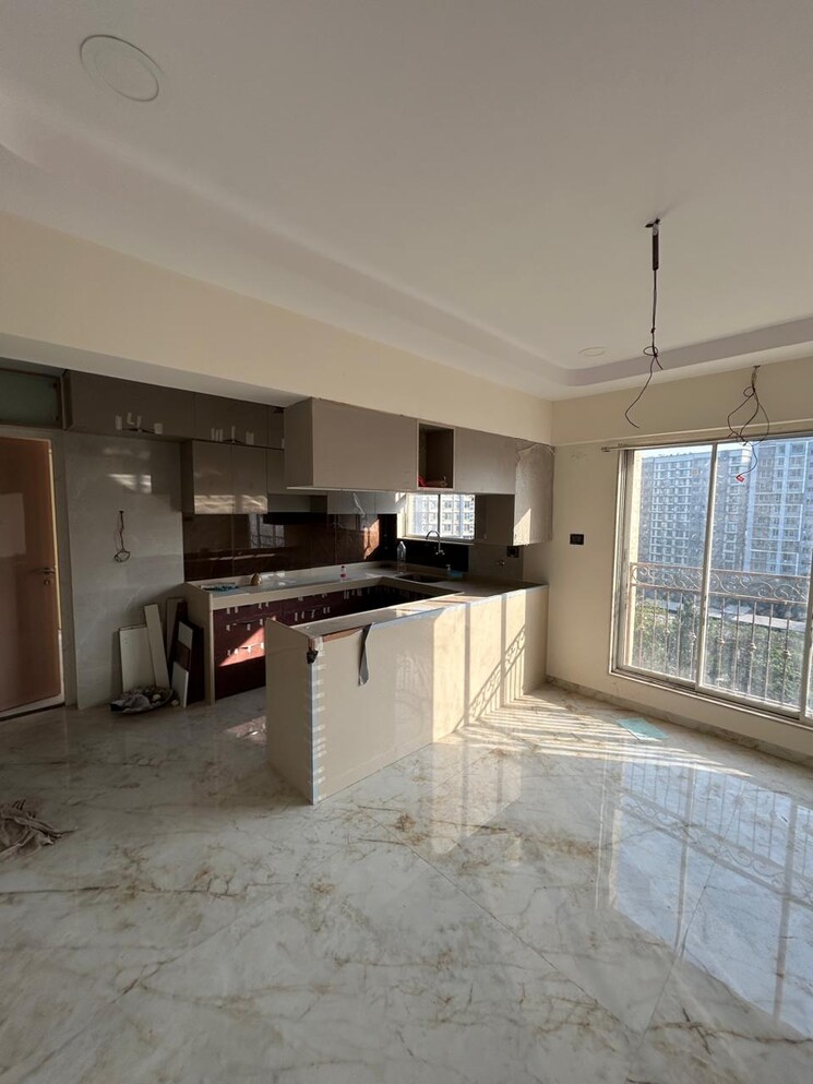 Kitchen, alag-aranya 4 Bedroom 1350 Sq.Ft. Apartment In Naidu Colony Mumbai 8285110
