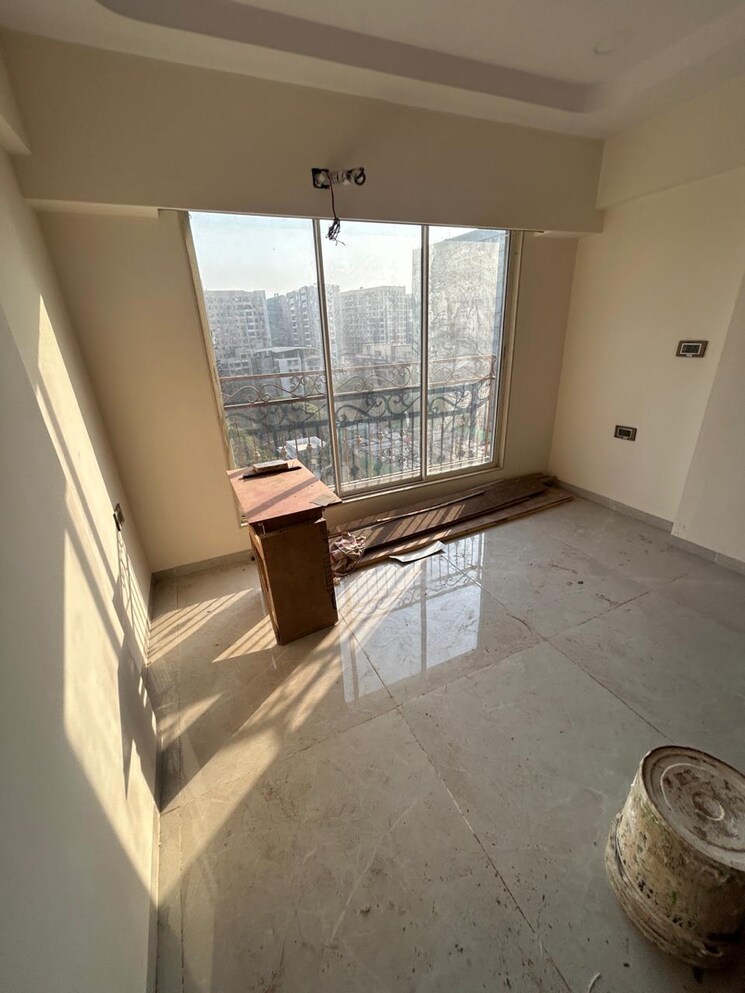 Bedroom, alag-aranya 4 Bedroom 1350 Sq.Ft. Apartment In Naidu Colony Mumbai 8285110