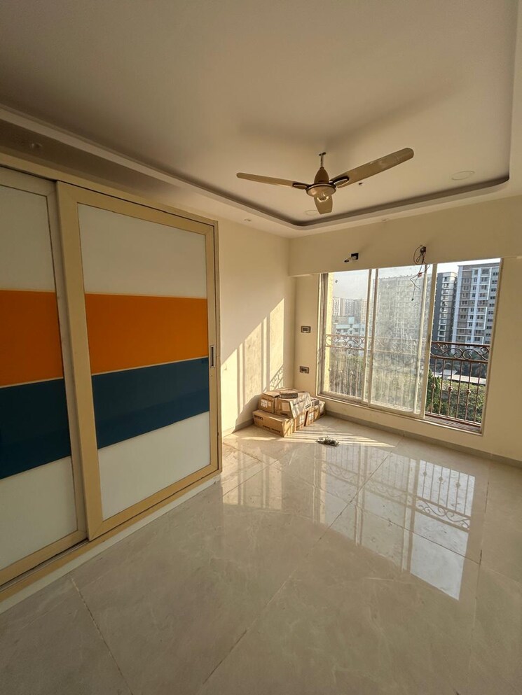 Bedroom, alag-aranya 4 Bedroom 1350 Sq.Ft. Apartment In Naidu Colony Mumbai 8285110