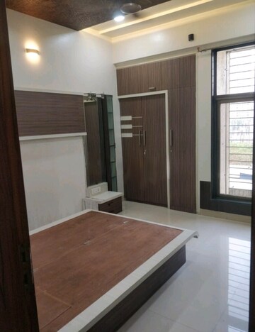 Bedroom in 3 BHK Apartment at Lodha Paradise, Majiwada – for Rent