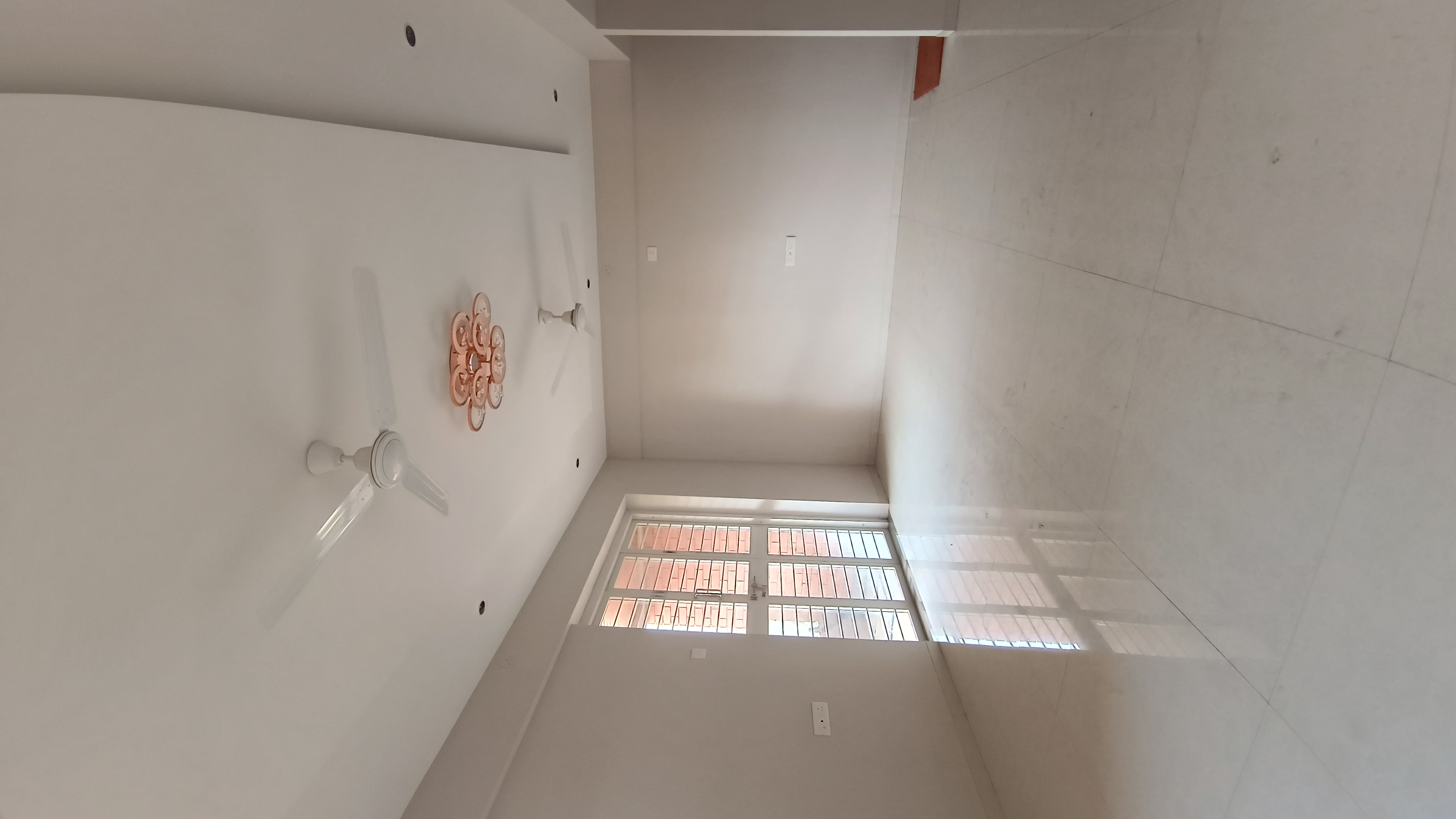 3 BHK + Pooja Room,Servant Room 1300 Sq.Ft. Builder Floor in Suryaprabha Garden