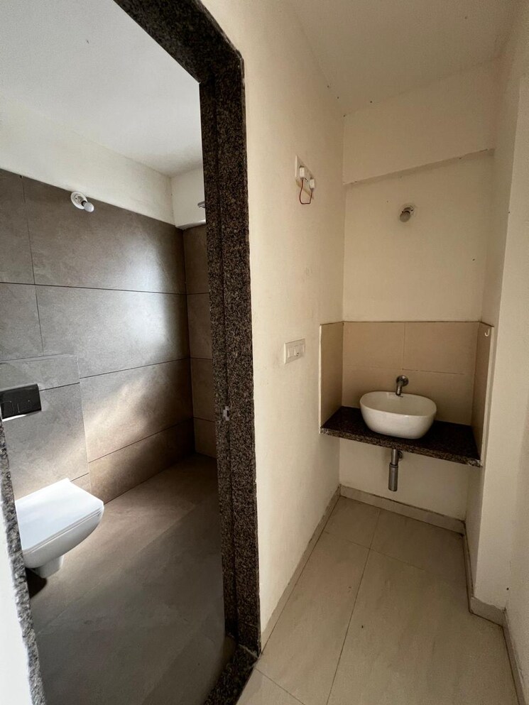 Bathroom, nyati-exotica 3 Bedroom 1500 Sq.Ft. Apartment In Mohammadwadi Pune 8285161