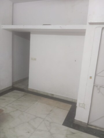 Room in 2.5 BHK Builder Floor at Sector 15 – for Rent