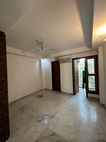 Room in 3 BHK Builder Floor at Greater Kailash ii – for Rent