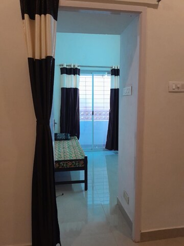 Bedroom in 2 BHK Apartment at Kolathur – for Rent