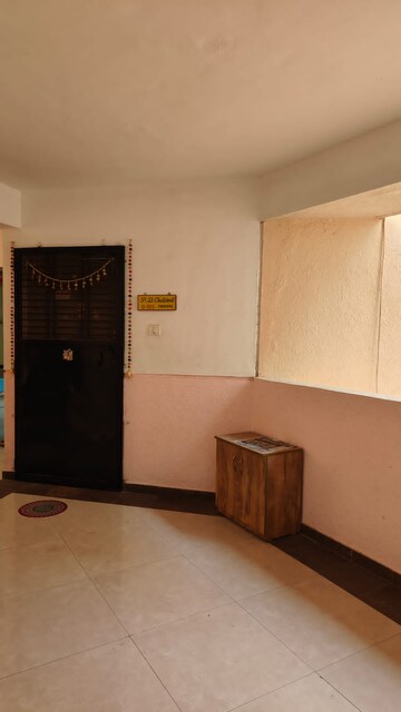 Room in 2 BHK Apartment at Tirupati Campus, Tingre Nagar – for Rent