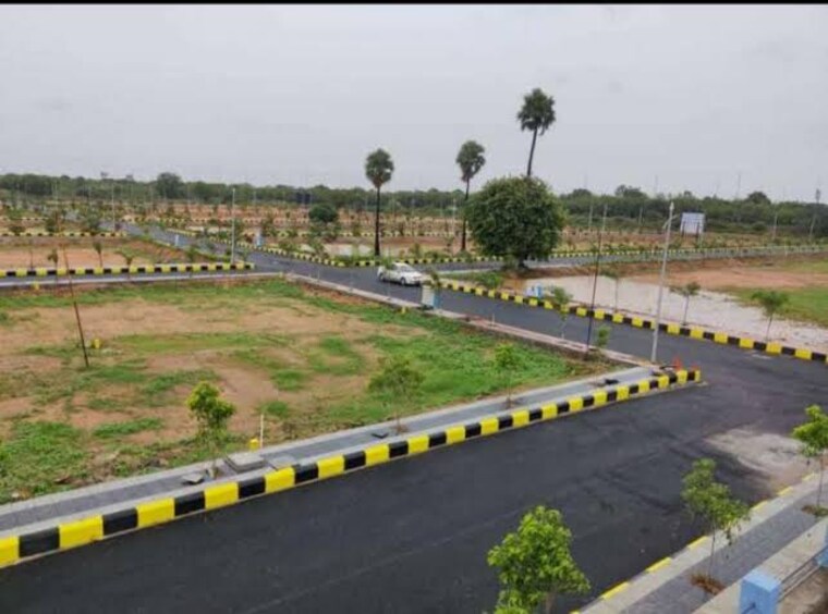 Garden, true-ikonia  150 Sq.Yd. Plot In Pedda Gopalaram Hyderabad 8285301