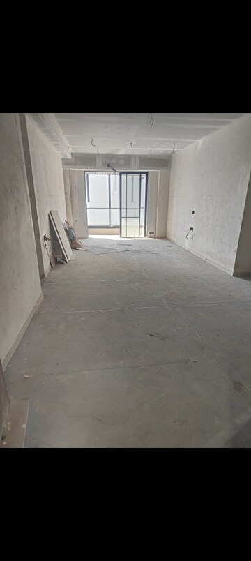 Room in 4 BHK Apartment at Shivdham CHS Santacruz, Santacruz West – for Sale