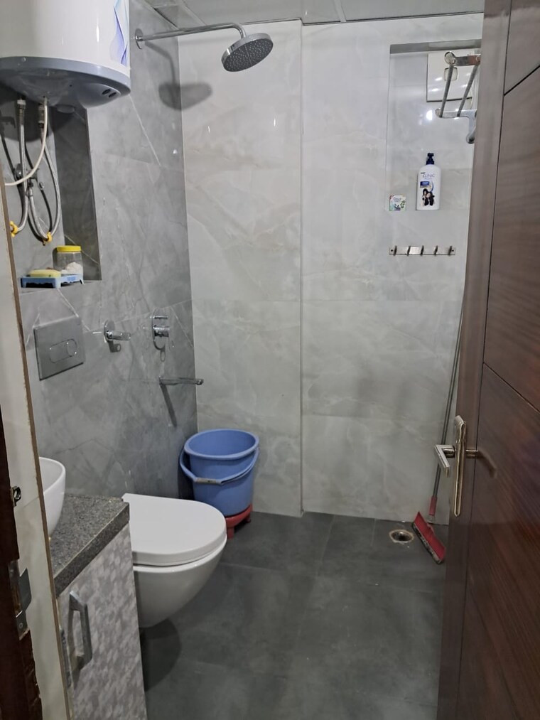 Bathroom, bptp-park-elite-premium 3 Bedroom 810 Sq.Ft. Apartment In Sector 84 Faridabad 8285350
