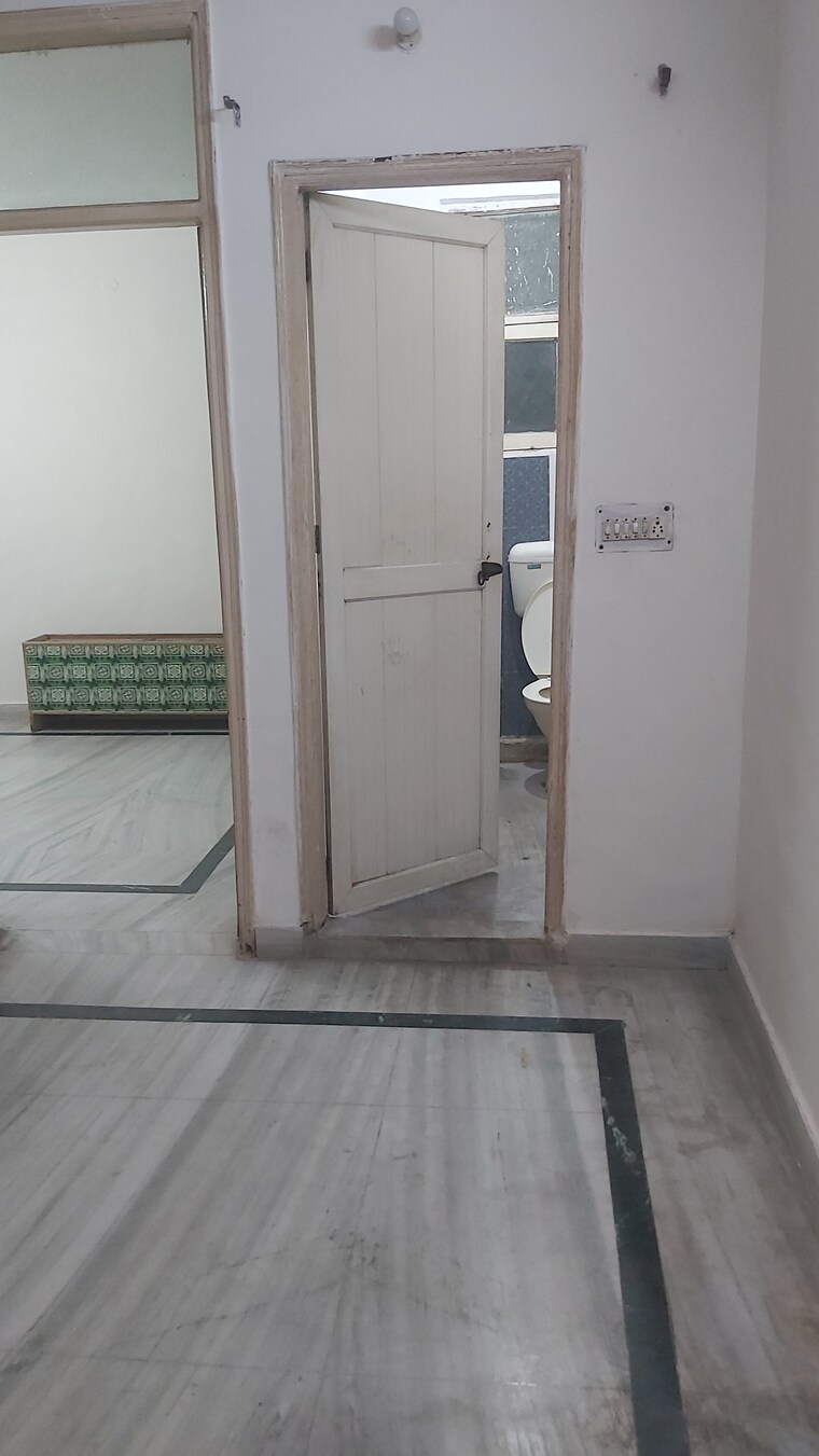 Kitchen, mayur vihar 2.5 Bedroom 550 Sq.Ft. Builder Floor In Mayur Vihar Delhi 8285403