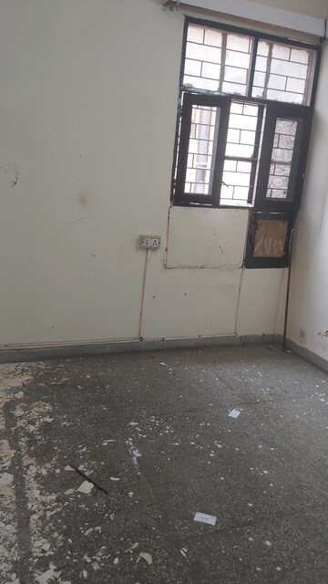 Kitchen in 2.5 BHK Apartment at Mayur Vihar 1 – for Rent