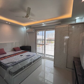 Bedroom in 1 BHK Builder Floor at Ansal Sushant Lok I, Sector 43 – for Rent