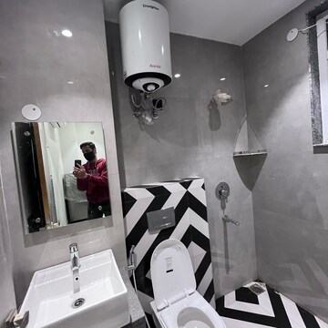 Team Area in 1 BHK Builder Floor at Ansal Sushant Lok I, Sector 43 – for Rent