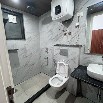 Bathroom in 2 BHK Builder Floor at Sector 43 – for Rent
