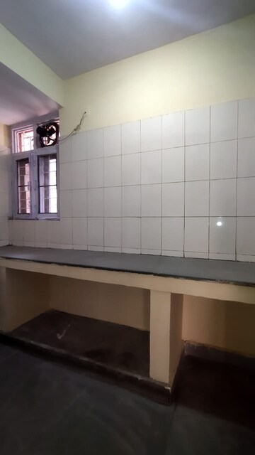 Bathroom in 1 BHK Apartment at Molarband – for Rent