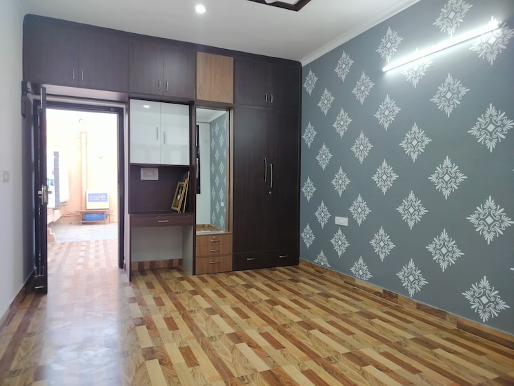 Bedroom, sarita vihar 1 RK 450 Sq.Ft. Apartment In Sarita Vihar Delhi 8285571